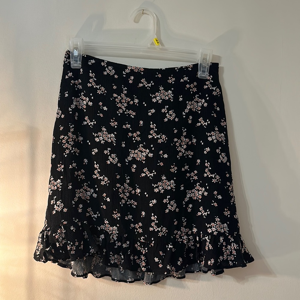 Abercrombie & Fitch Black Floral Print Mini Skirt